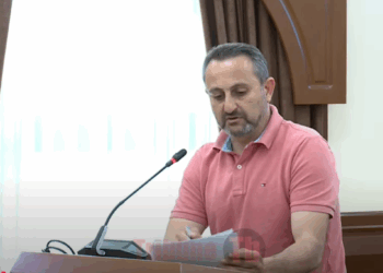 Կարմիր գծերի ղեկավարը 2 մլն դոլար է ուզել հափշտակել, գող-ավազակին ո՞նց եք թողնում պետ աշխատի