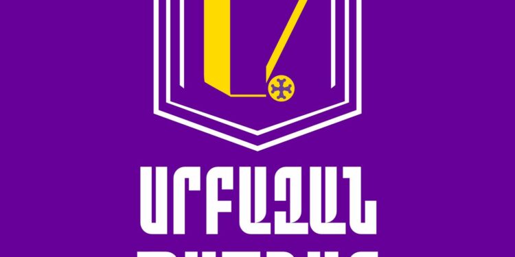 Այս պահին Սրբազան պայքարի կողմնակիցների լայնամասշտաբ ապօրինի ձերբակալություններ են