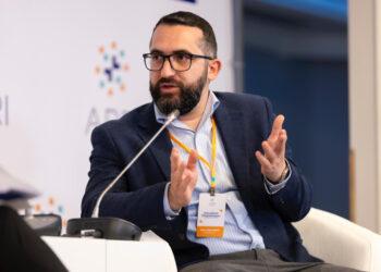 «Աշխարհը պատրաստվում է պատերազմի, իսկ Հայաստանում թիրախավորվում են հանրությունը և ազգային ինստիտուտները, այլ ոչ թե արտաքին վտանգները»․ Վարուժան Գեղամյան