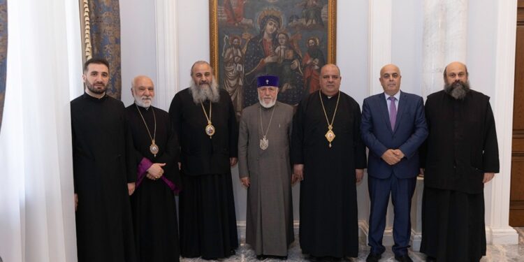 Ամենայն Հայոց Կաթողիկոսն ընդունել է Լիբանանից ժամանած Քույր Եկեղեցիների ներկայացուցիչներին