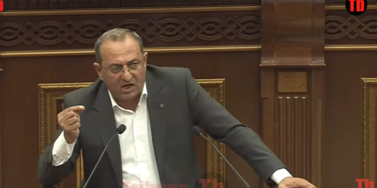 Որևէ իրավական նորմ չեք կարող նշել՝ որպես նախարար, որ ես գործել եմ ծառայողական շահերին հակառակ․Մինասյան. տեսանյութ