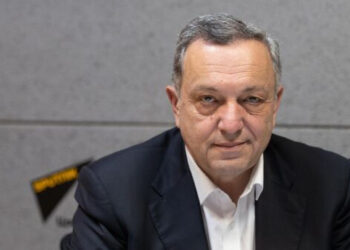 Գլխավոր դատախազությունը պահանջում է նախկին դեսպան Ավետ Ադոնցից բռնագանձել 1 անշարժ գույք, 3 իրավաբանական անձում մասնակցություն, շուրջ 90 միլիոն դրամ