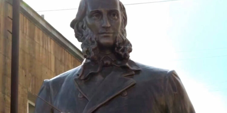 Ադրբեջանը ոչնչացրել է Ստեփանակերտում տեղադրված Այվազովսկու հուշարձանը