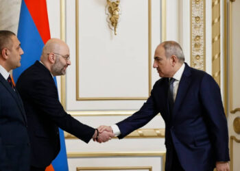 «Կողմ եմ եկեղեցու անբասիր լինելուն, վարչապետի առաջարկած «հոգևոր հավաքին» ձայնս ասելու եմ իմ ներկայությամբ». Շիրակի մարզպետ