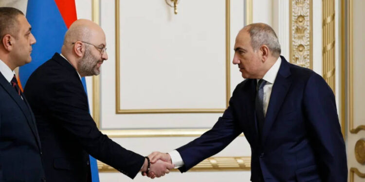 «Կողմ եմ եկեղեցու անբասիր լինելուն, վարչապետի առաջարկած «հոգևոր հավաքին» ձայնս ասելու եմ իմ ներկայությամբ». Շիրակի մարզպետ