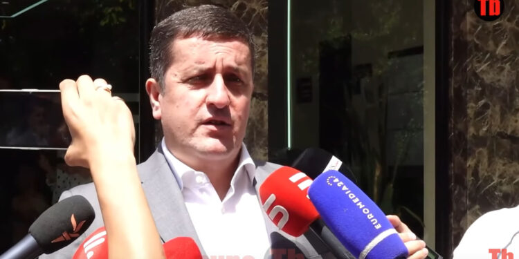 Ուզում ա իմ անվան վրա ինքնահաստատվի, եթե բեսպրեդել ա, ամեն ինչ հնարավոր ա. Ղազինյան. տեսանյութ