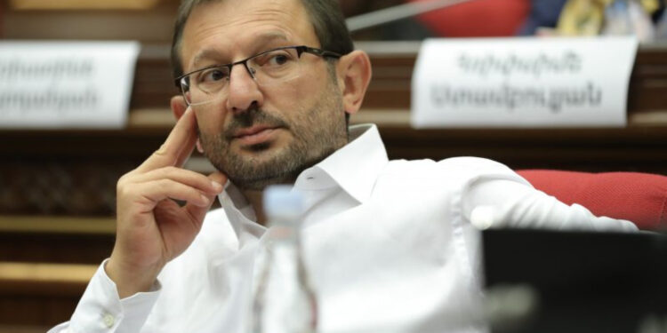 «ՀՀ գլխավոր դատախազությունը և քննչական կոմիտեն կոծկում են գողությունը». Գեղամ Մանուկյան