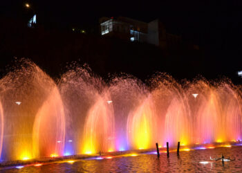 Գյումրու քաղաքապետարանը պարզաբանում է տարածել շատրվաններից հնչած «Доля воровская» երգի մասին