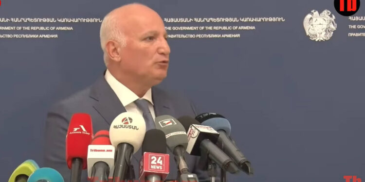 «Չե՞ք վախենում, որ կդատվեք», «Ես քաղաքական հրահանգներ չեմ կատարում». տեսանյութ