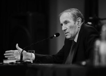 «Ցնցումներ սովորաբար հրահրում են ընդդիմադիր քաղաքական ուժերը, մինչդեռ Հայաստանում տեղի է ունենում ճիշտ հակառակը». Լևոն Տեր-Պետրոսյան