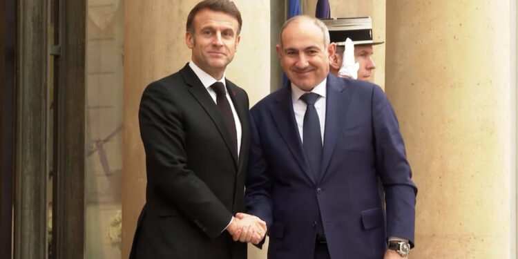 «Բոլոր ուղղություններով իրականացվող արդյունա­վետ համագործակցությունը, Ձեր հաստատակամ հանձնառության շնորհիվ այսօր վերաճել են ռազմավարական գործընկերության». Փաշինյանը՝ Մակրոնին