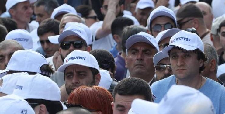 15 րոպեում 15 հազար գլխարկ են «սպառել». «Հրապարակ»