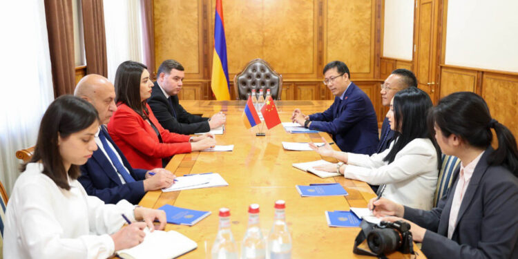 «Մեկ գոտի, մեկ ճանապարհ» և Հայաստանի «Խաղաղության խաչմերուկ» նախաձեռնությունները վստահորեն համադրելի են. ՆԳՆ նախարարը ընդունել է ՀՀ-ում Չինաստանի դեսպանին