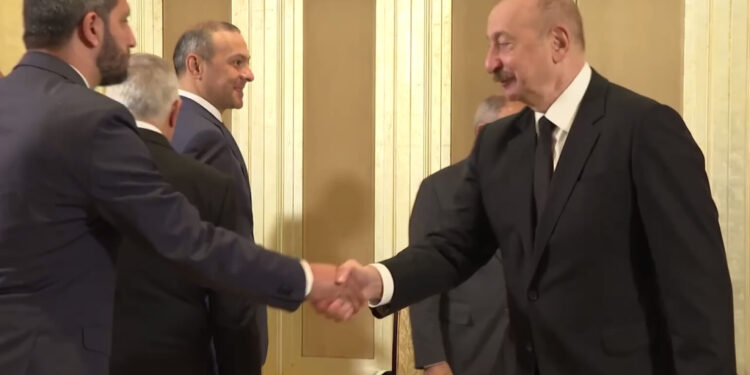 «Հայաստանյան կառավարչի ու Ալիևի պատվիրակությունների հադիպմանը հատկապես աչք ծակող էր ԱԽ քարտուղարի ժպտերես դեմքը, ով հայրենի Մարտունին բարեհաջող ադրբեջանցիներին հանձնելուց հետո ինքնագոհ վայելում է «վաստակած» պաշտոնը». Տիգրան Աբրահամյան