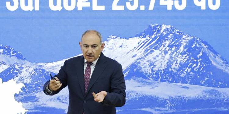 Փաշինյանն իրեն Լյուդովիկոս 14-րդի հետ է համեմատել. «Հրապարակ»