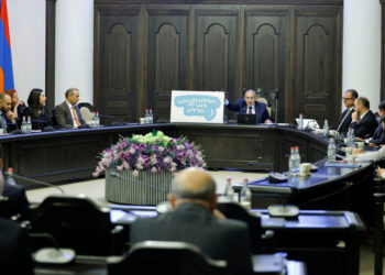 Ամեն ինչ անում է, որ ոչ մի պաշտոնյա «չպլստա». «Փաստ»