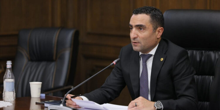 Ռոմանոս Պետրոսյանն ազատվել է Պետական վերահսկողական ծառայության ղեկավարի պաշտոնից