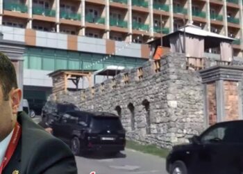 Ծառայողական մեքենայով՝ կուսակցական ժողովի․ ինչպե՞ս է Ռոմանոս Պետրոսյանն օգտագործում պետական միջոցները. «Ժողովուրդ»