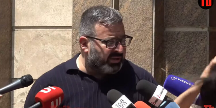 Ամեն ինչ ավելի քան պարզ ա, Մայր Աթոռին ով սատարում ա, գալիս են իրանց հիմնարկները. Գառնիկ Դանիելյան. տեսանյութ