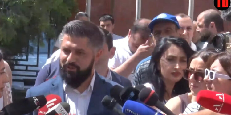 Նարեկ Կարապետյանի տան խուզարկությունն ավարտվել է. տեսանյութ