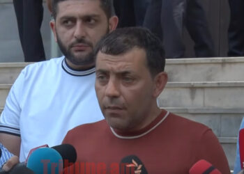 Ժամանակակից կռիվ-կռիվ են խաղում դրանցով. տեսանյութ