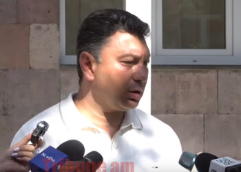 Ես զարմանում եմ, որ մարդիկ զարմանում են, ընկերնե´ր, այդքան միամի՞տ եք. Շարմազանով. տեսանյութ