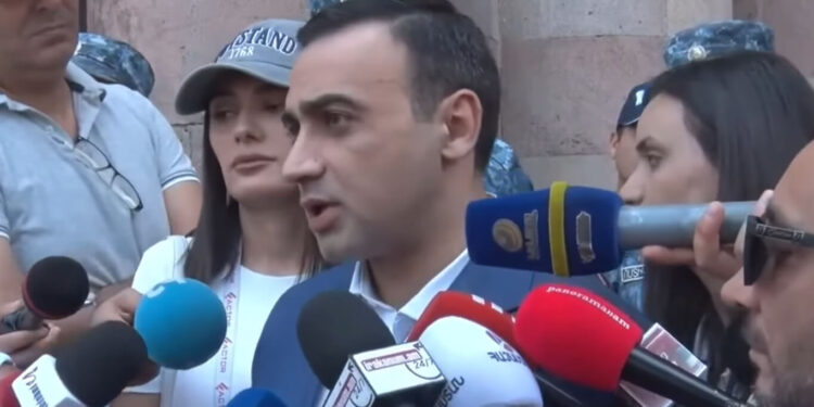 Վեհարանի վրա պատրաստվո՞ւմ եք գրոհել. հարց` Չախոյանին. տեսանյութ