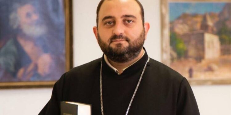 «Ամեն ստորության ու նենգության ընդունակ վարչապետը դիվային քայլեր է անում, բայց հայ ժողովուրդն արթուն է ու դեռ կասի իր խոսքը». Տեր Քերովբե