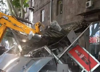 Ապամոնտաժվել են Տիգրան Մեծի պողոտա 31Ա հասցեում ապօրինի տեղակայված սննդի կետերը. Երևանի քաղաքապետարան