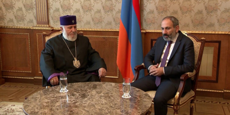 Հակաեկեղեցական քաղաքականություն. ո՞ւր է տանում Փաշինյանի «հեղափոխությունը». «Փաստ»