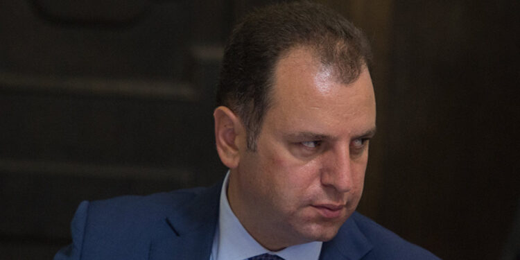 «Ուշքի եկե’ք և ամեն մեկդ ձեր որոշումը կայացրեք խղճով, խելքով, հավատքով». Վիգեն Սարգսյան