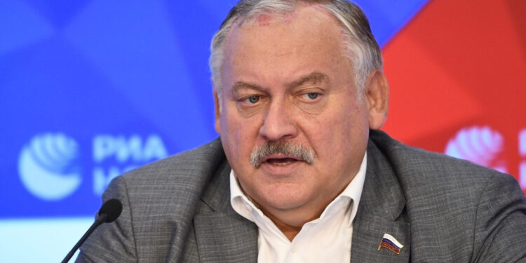 «Ադրբեջանի, Հայաստանի կողմից արհեստականորեն լարվածությունն ավելացել է, որպեսզի Մոսկվային չհարցնեն Զանգեզուրի միջանցքի մասին». Զատուլին