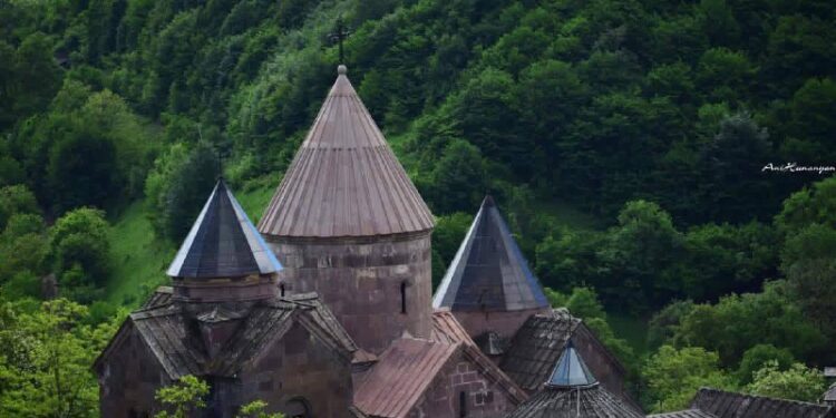 Մայր Աթոռի հովանու ներքո գտնվող բոլոր վանքերը մշտապես գտնվում են եկեղեցականների ուշադրության ու հոգածու վերաբերմունքի առանցքում