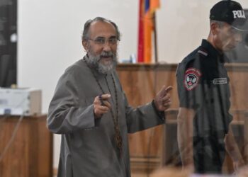 Միքայել սրբազանի աջակիցների արձագանքը՝ Փաշինյանի սպառնալիքներին. ՈւՂԻՂ