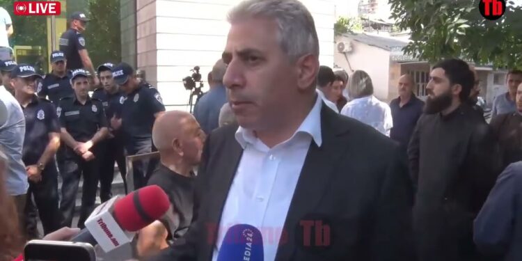 Պիտի Փաշինյանն ու Ալեն Սիմոնյանը հիմա ողջ չլինեին, եթե համեմատում են. Էդգար Ղազարյան