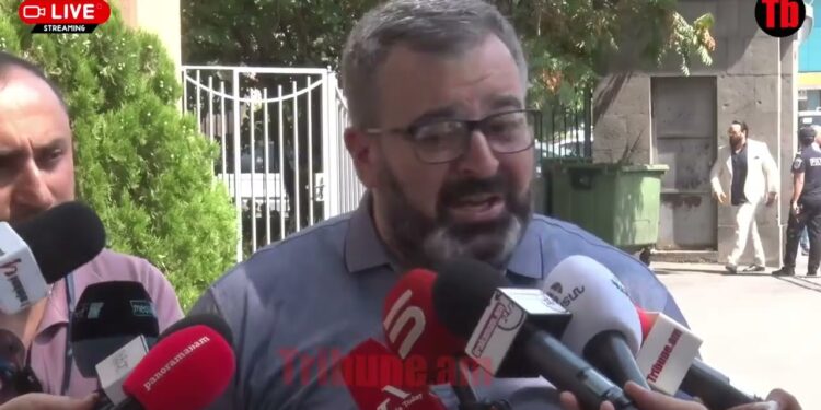 Ինձ ու Իշխան Սաղաթելյանին անձեռնմխելիությունից զրկելու են սեպտեմբերին. Գառնիկ Դանիելյան