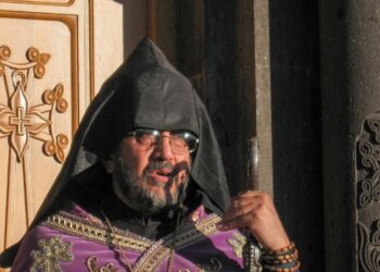 Միքայել Սրբազանը՝ դատարանի առաջ․ ՈՒՂԻՂ