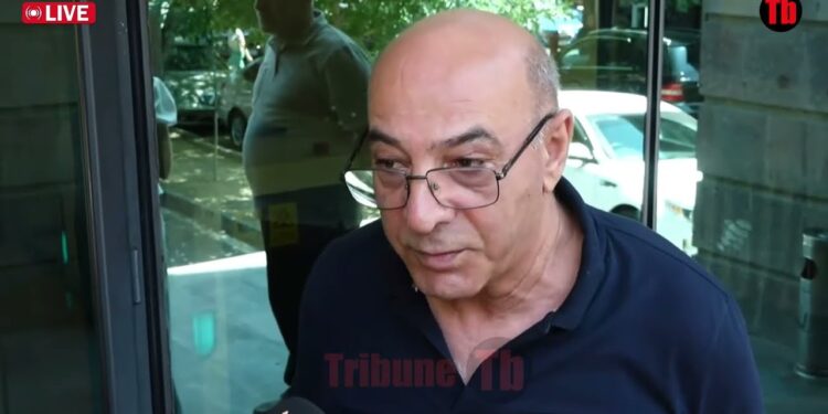 Փաշինյանը ներողություն է խնդրել, բայց ավտոբուսի մեջ նստած ուղևորի հետ է համեմատում իրեն. Սոնայի հայր