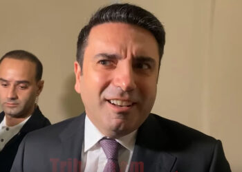 Արյան հոտը չե՞ք առնում, պարո´ն Սիմոնյան. լրագրողը` Ալեն Սիմոնյանին. տեսանյութ