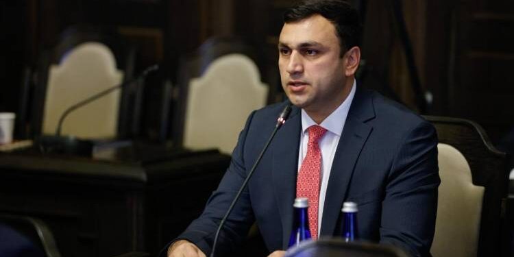 «Արցախ» բառը ջնջող իշխանությունն արցախցիների քվեների կարիքն ունի․ «Հրապարակ»