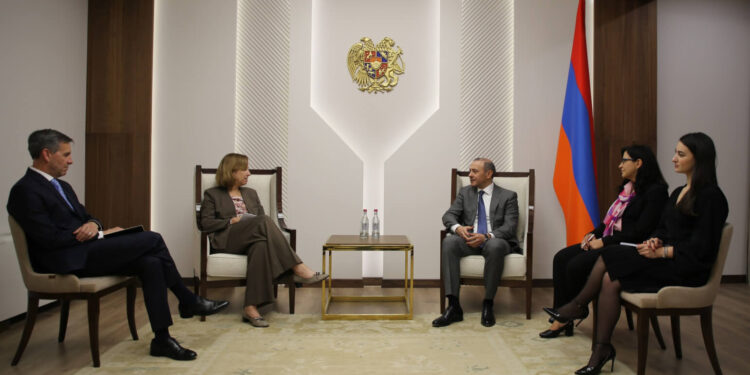 Արմեն Գրիգորյանն ու Քրիստինա Քվինը քննարկել են ՀՀ-ի և ԱՄՆ-ի միջև ստորագրված փոխըմբռնման հուշագրերի իրագործմանն ուղղված քայերի ընթացքը