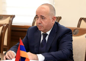 Արցախ գնալու համար նոր քրեական վարույթ է նախաձեռնվել պաշտպանության նախկին նախարար Արշակ Կարապետյանի դեմ․ «Փաստ»