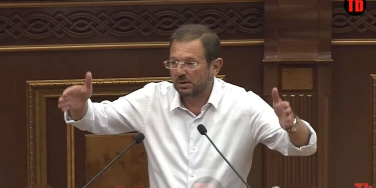 Այսօրվանից պետք է մտածել մարտկոցների «աղբավայրի» մասին. Մանուկյան. տեսանյութ