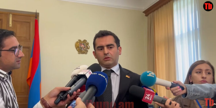 Բացառու՞մ եք` ՔՊ-ից կմիանան և Փաշինյանին անակնկալ կմատուցեն. ի´հարկե, բացառում եմ. Արշակյան. տեսանյութ