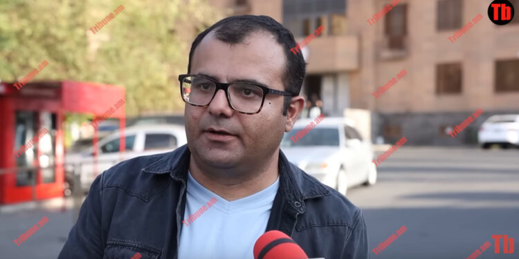 Ա՛յ սուպեր մամայի վկա, տեղդ ասա՝ գամ ոտերդ ջարդեմ. ինչպես են լրագրողին արյունլվա արել տան բակում. տեսանյութ