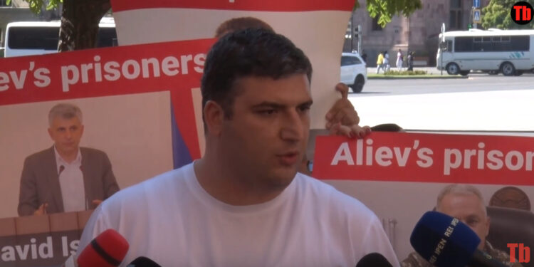 Այստեղ երիտասարդներ են, որոնք չեն ուզում, որ հայը «կզի». տեսանյութ