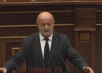 Պետք է ընդունել օրենք` տուգանել բոլոր այն քաղաքացիներին, որոնք առևտրի կենտրոնից դուրս են գալիս առանց ՀԴՄ-ի. Աղազարյան. տեսանյութ