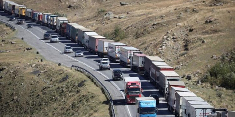 Ռուսաստանում շարունակում է արգելափակված մնալ ևս 450 հայկական բեռնատար. «Սպայկան» միակը չէ. «Փաստ»