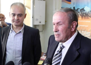 «Խնդրում եմ ինձ տաք լիազորություն Ձեր անունից մասնակցելու Փաշինյանի հետ բանավեճում, խոստանում եմ թերապևտիկ զգալի էֆեկտ»․ Զուրաբյանը՝ Տեր-Պետրոսյանին