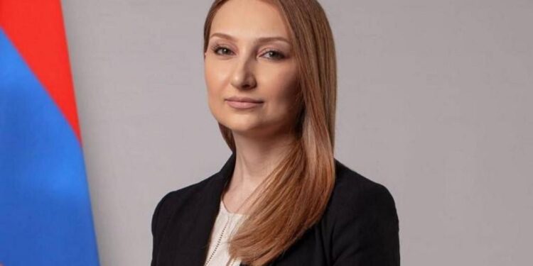 Ի՞նչ ունեցվածքով է Լիլիթ Մակունցը գալիս Հայաստան․ «Ժողովուրդ»